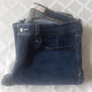 Levi Demi Curve Jeans, Size 9M, See other listings